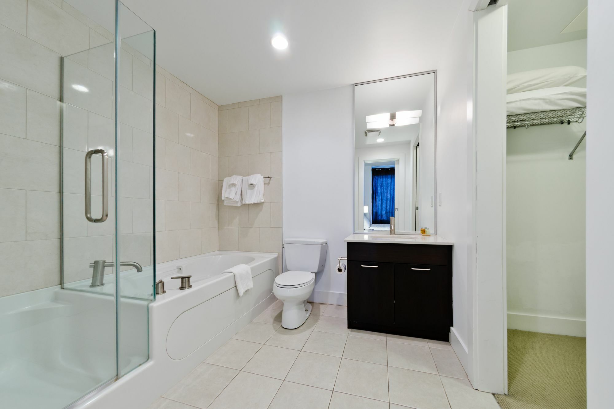 Suite Digs Arriva YYC Eksteriør billede