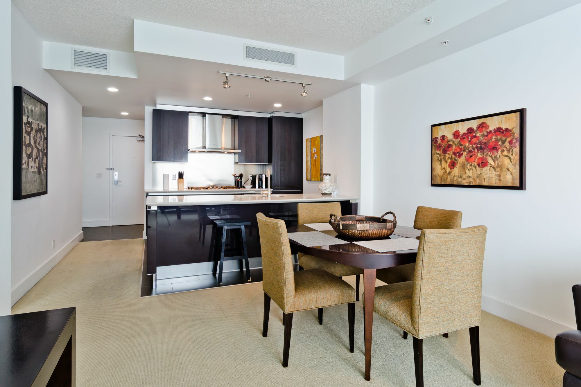 Suite Digs Arriva YYC Eksteriør billede